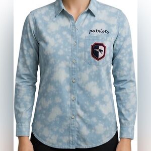 WEAR by Erin Andrew’s New England Patriots Acid Wash Chambray Button Front Shirt